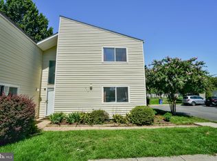 413 Spruce Ct, Herndon, VA 20170