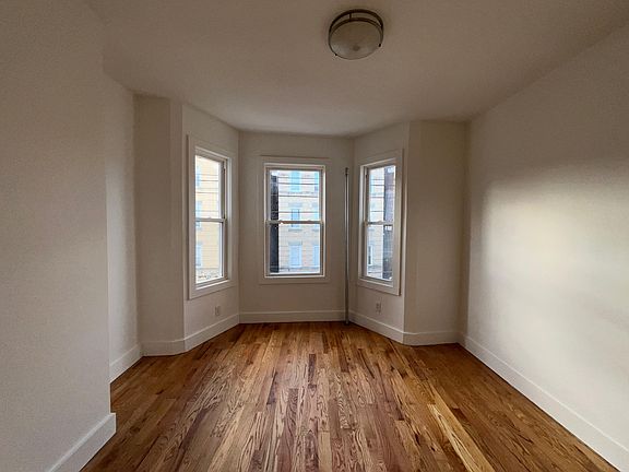 4th image of 326 Randolph Ave #39E