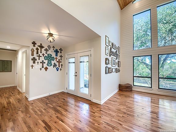 3rd image of 7250 Pimlico