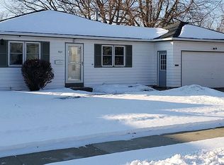 905 S Cloudas Ave, Sioux Falls, SD 57103