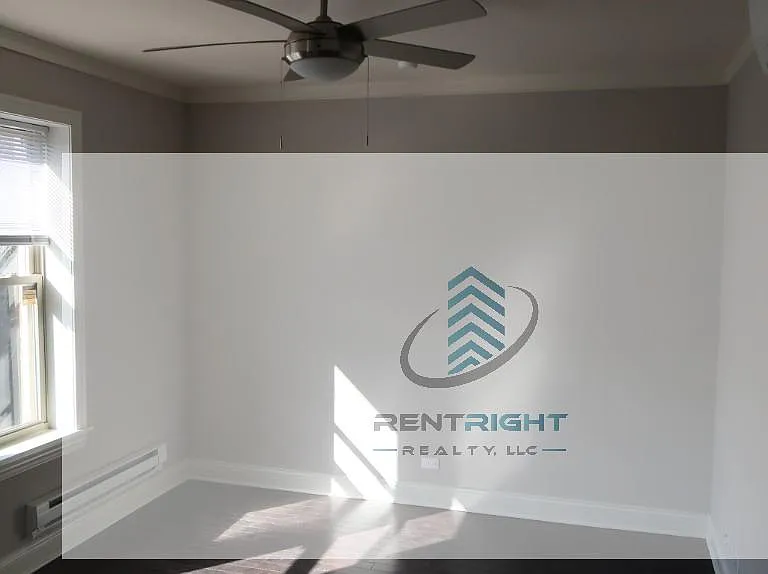 640 W Wrightwood Ave #107 — Photo 3