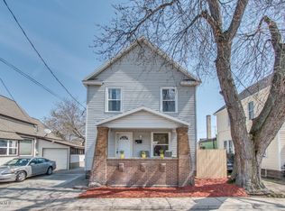 12 Vandine Pl NE, Grand Rapids, MI 49503