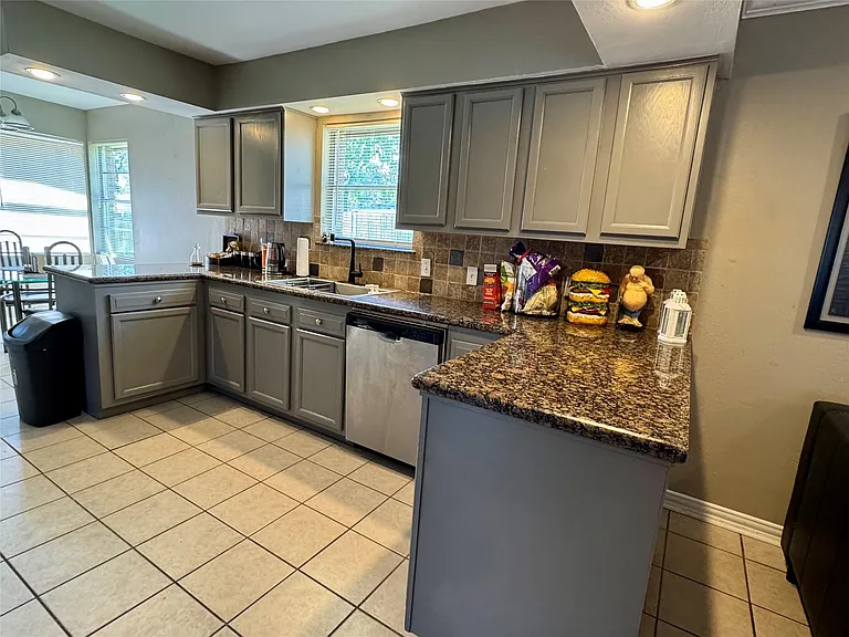 5218 Willowbend Blvd — Photo 9