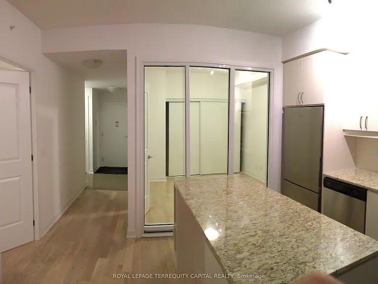 9201 Yonge St #NW-407 — Photo 4