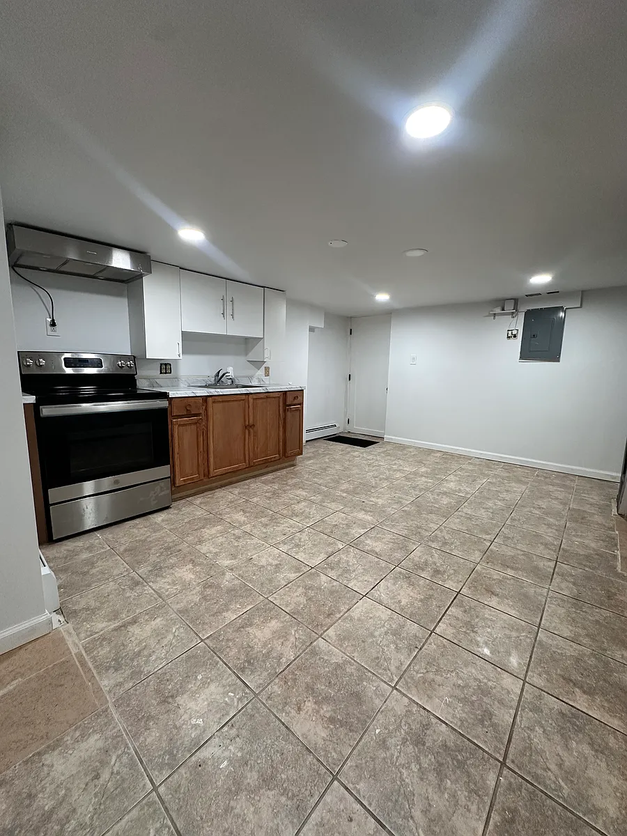 Dine-In Kitchen (2) - 330 Summer Ave #B
