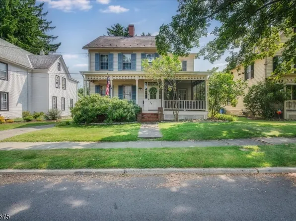 15 Maple Ave, Newton Town, NJ 07860