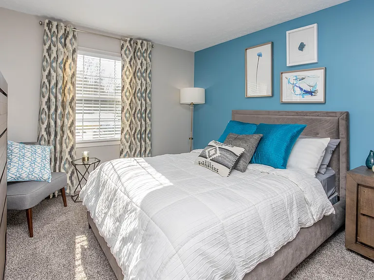Bedroom with carpet