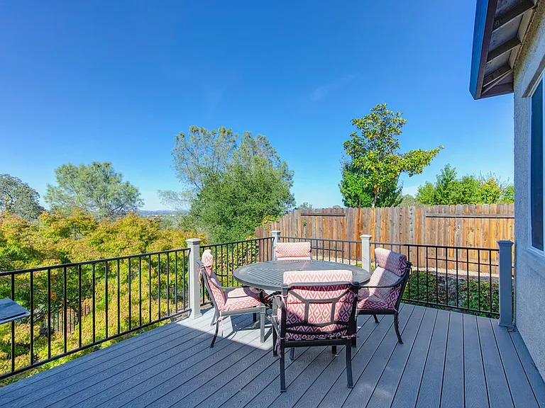 7029 Pembroke Way — Photo 99