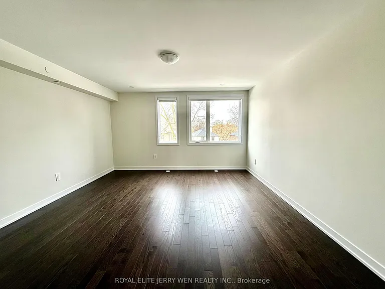 420 Lawrence Heights Way — Photo 9