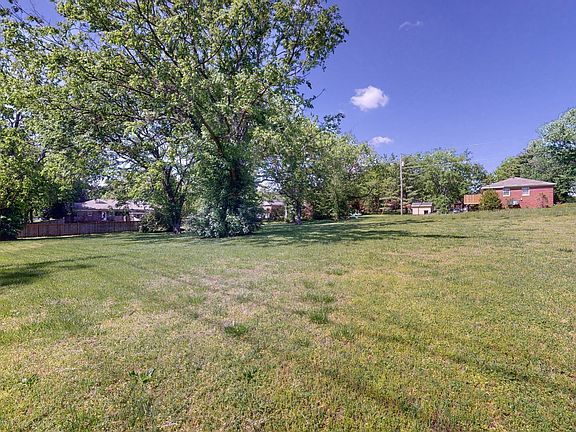 4th image of 709 Lambert Dr
