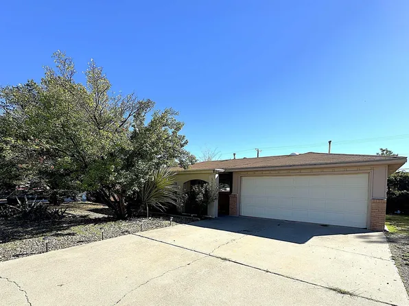 504 La Fonda Dr, Roswell, NM 88201