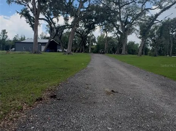 27964 Villa Rd, Dade City, FL 33525