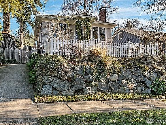 Quiet, Bryant neighborhood