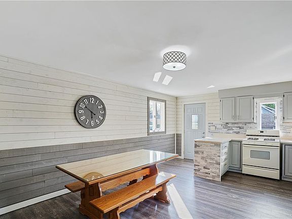 4th image of 318 Choate Ave