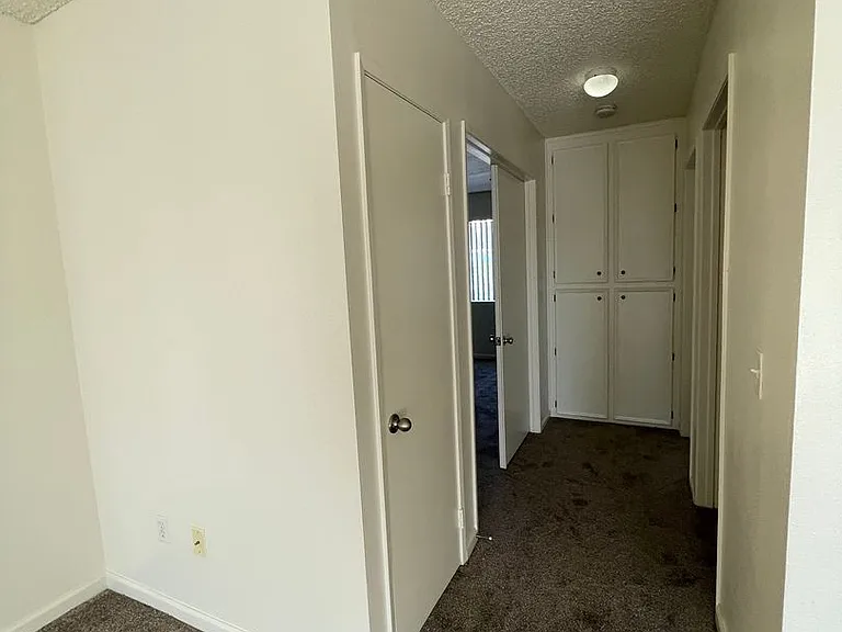 Mira Monte Apartments — Photo 5