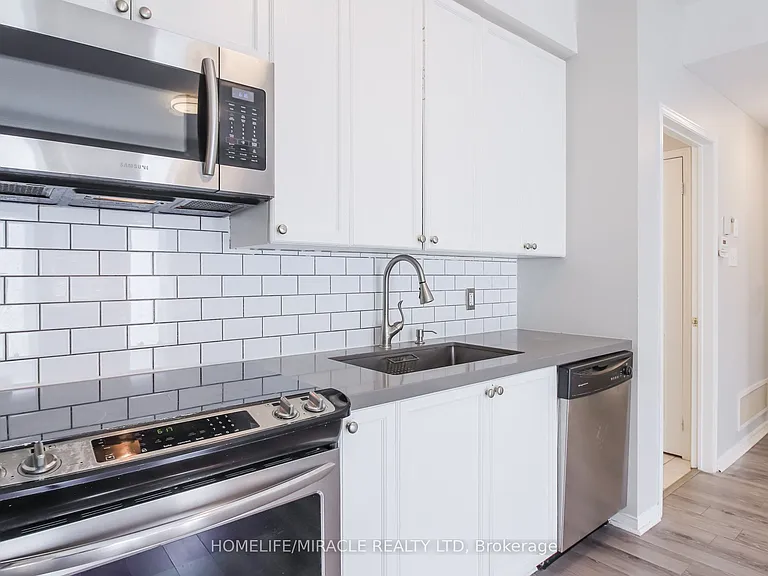 3056 Eglinton Ave W #62 — Photo 12