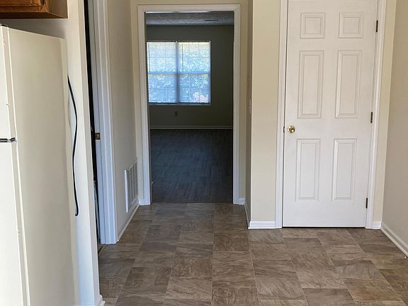 2nd image of 135 Macey Blvd #4