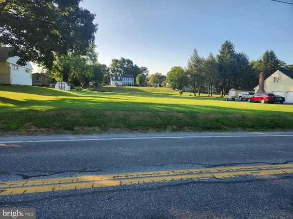 615 Woodcrest Ave, Lititz, PA 17543