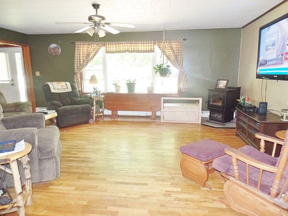 5th image of 12 Uno St