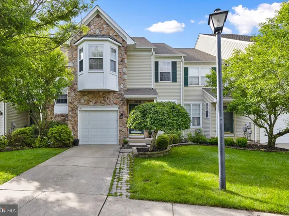 24 Dorset Ct, Bordentown, NJ 08505