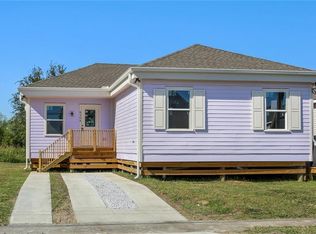 6308 Pauline Dr, New Orleans, LA 70126