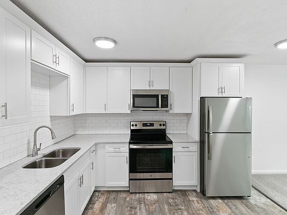 3rd image of 105 N Kendall Ave #17022775