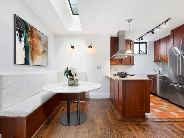 14 Prince Street image 2 of 9