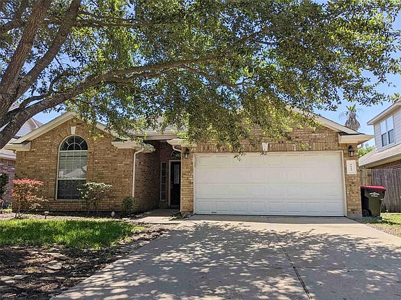 2nd image of 5114 Moss Garden Ln