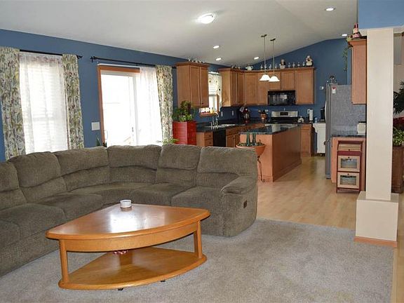 4th image of 54640 Harmony Ln