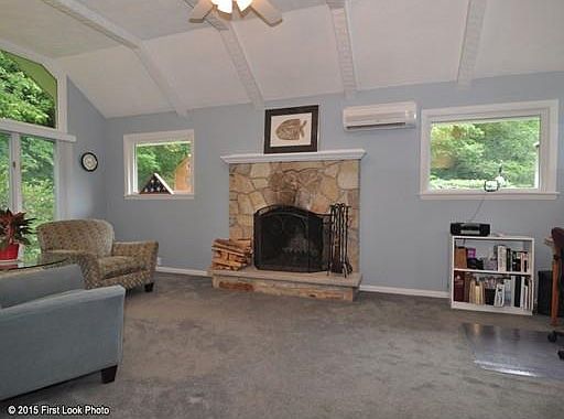 2nd image of 32 Valerie Dr