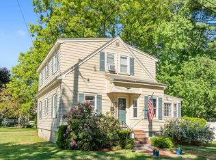 8 Westland Ave, Chelmsford, MA 01824