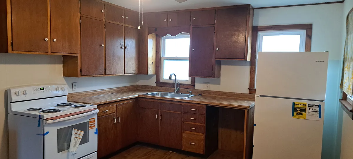 Kitchen - 336 SW 101st Rd