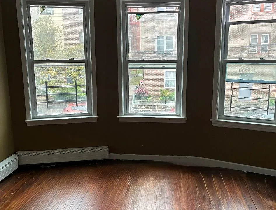 160 Ridge Ave #2