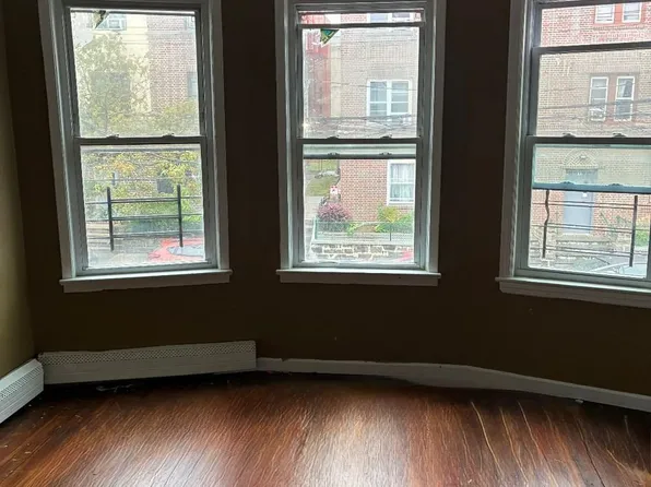 160 Ridge Ave #2, Yonkers, NY 10703
