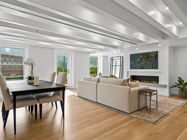 55 Commercial Wharf APT 4, Boston, MA 02110