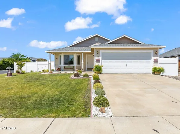 101 Darland Ave, Moxee, WA 98936