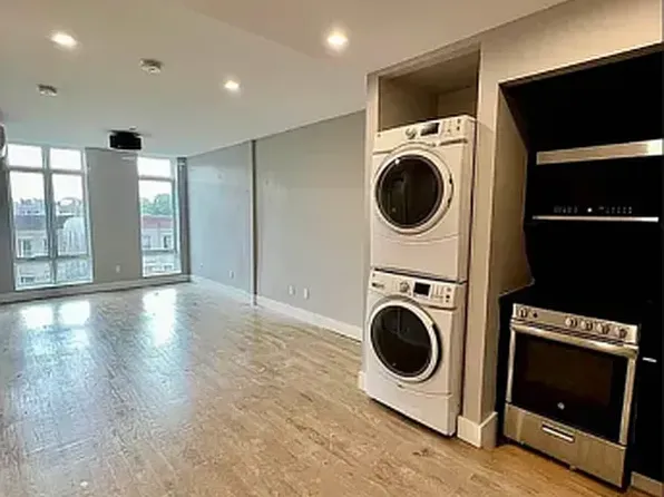 615 East 17th Street image 1 of 10