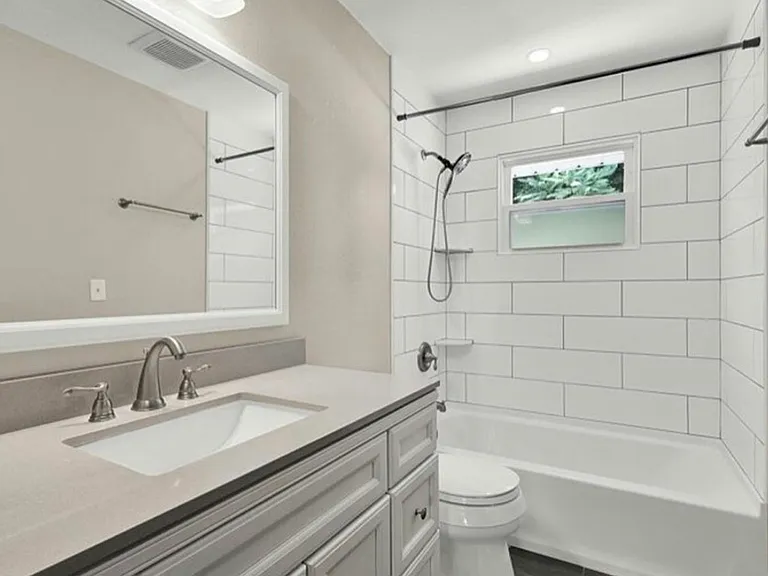 6639 Hillside Ln — Photo 8