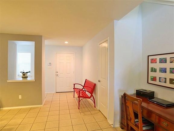 5th image of 305 Settlers Home Dr