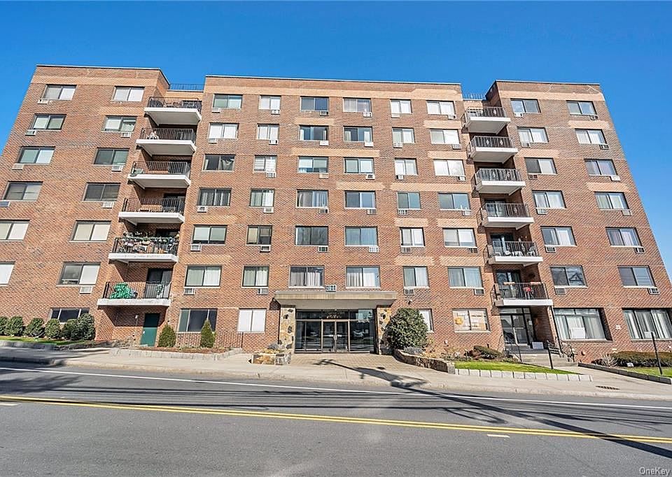 1st image of 25 Lake St APT 7D