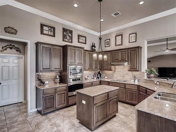 4th image of 4505 Mont Blanc Dr
