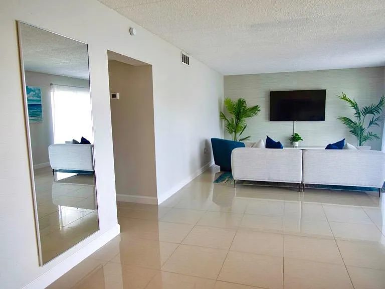 8830 Bay Pointe Dr #105 — Photo 7