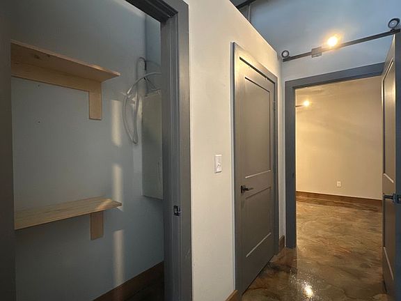 5th image of 252 N Franklin St #133