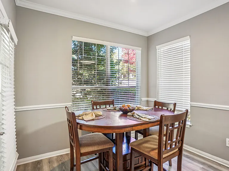 Bridford Lake Apartments — Photo 13