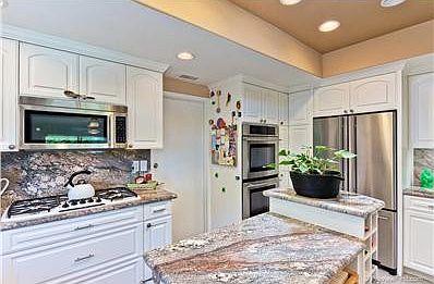 3rd image of 858 San Pablo Dr