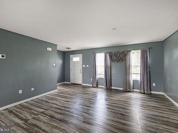 4th image of 600 Swallowtail Way