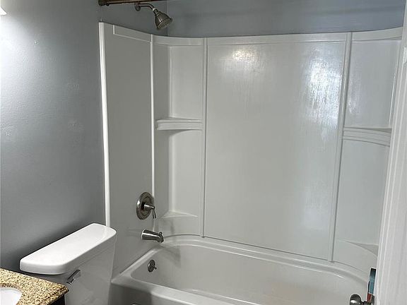 4th image of 4306 Lindscott Ave