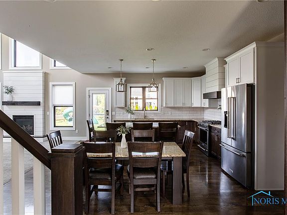 5th image of 8702 Navonna Cir
