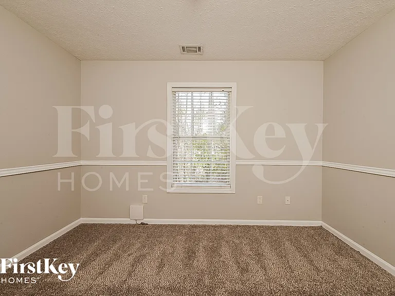164 Highland Cir — Photo 12