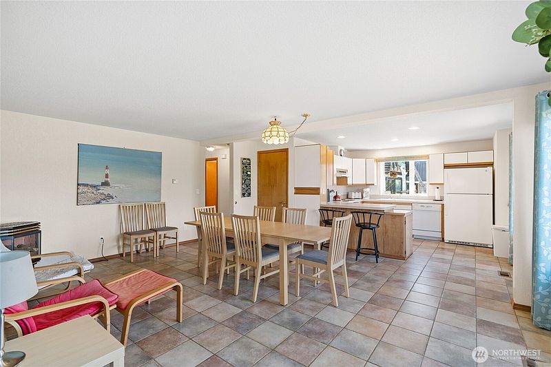 4th image of 21 McCullough Road
